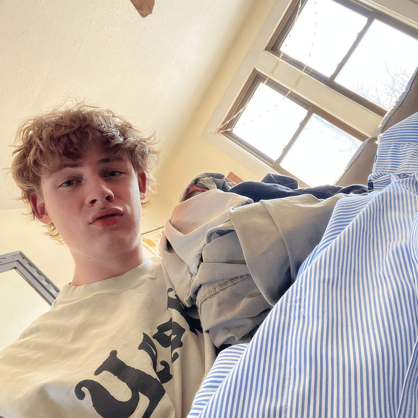A Thrive Challenge pilot student doing laundry for a mission